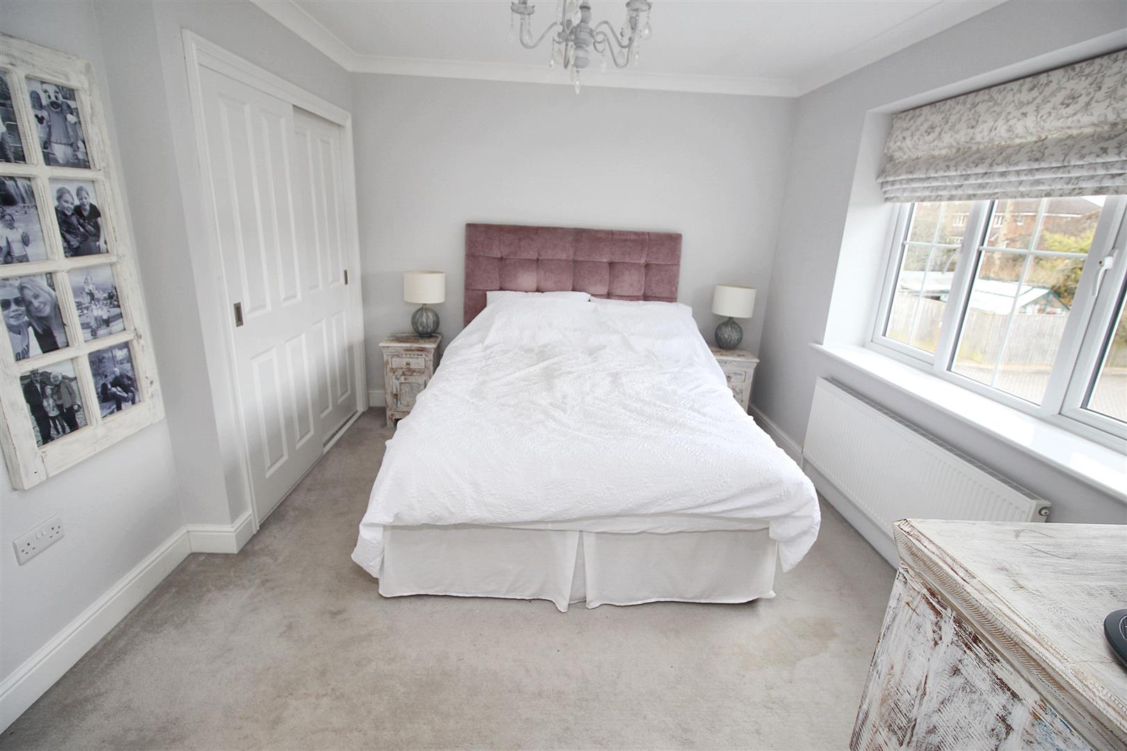 Larissa Close, Tilehurst, Reading